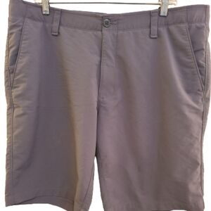 NWOT Under Armour Golf Heat Gear Shorts Loose
